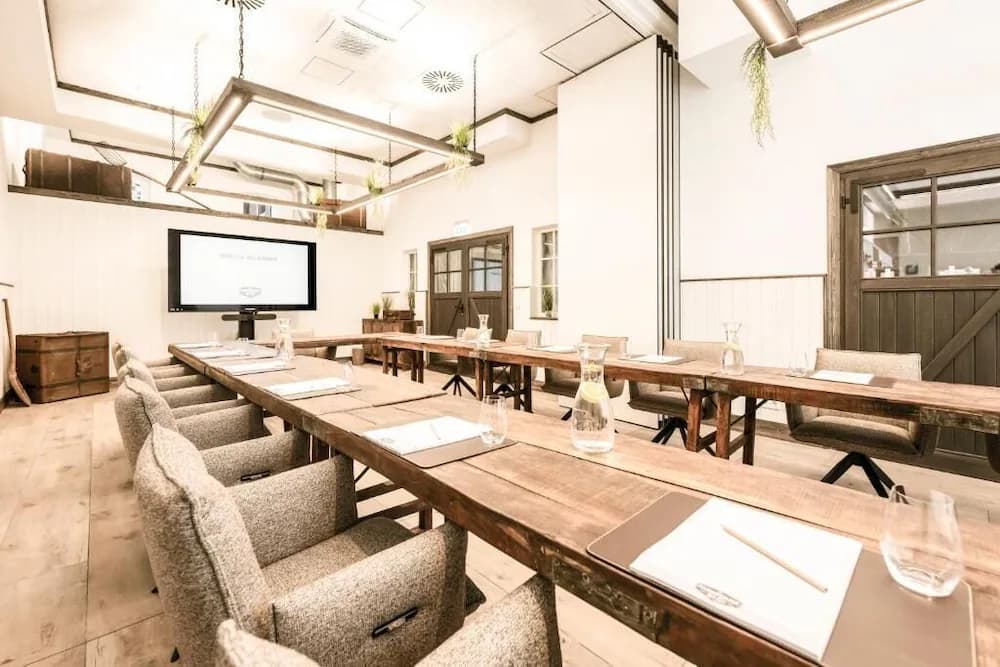 Meeting facility
