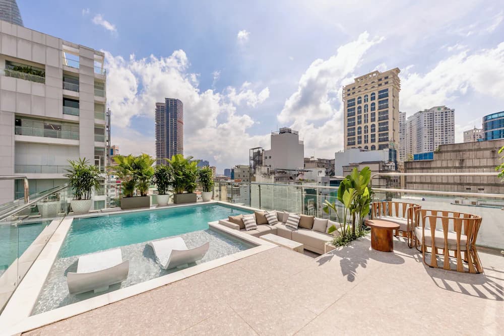 Rooftop pool