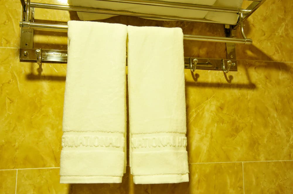 Bathroom amenities