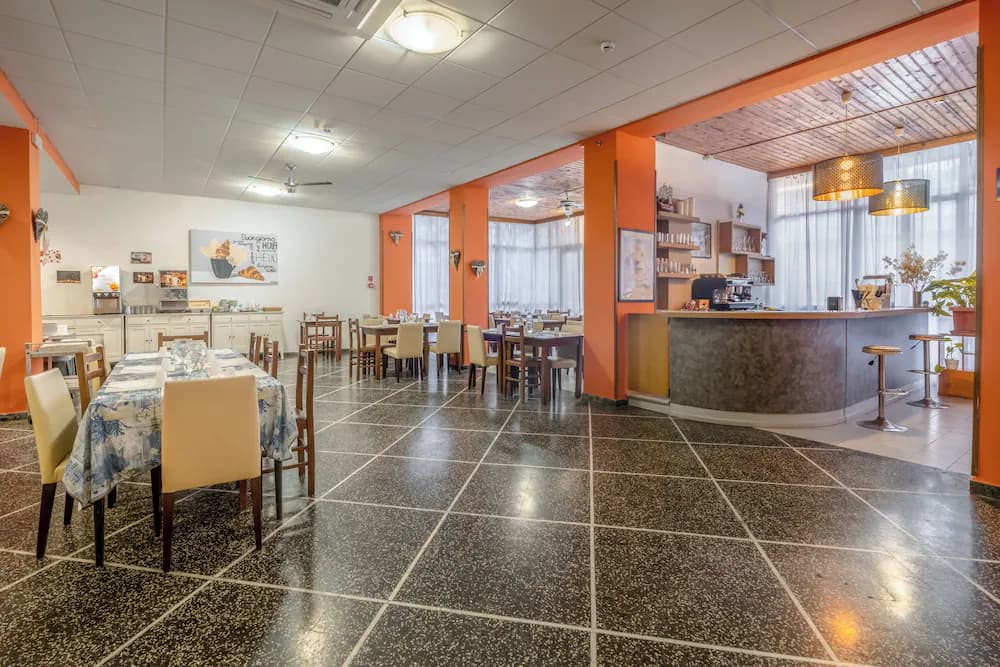 Food court