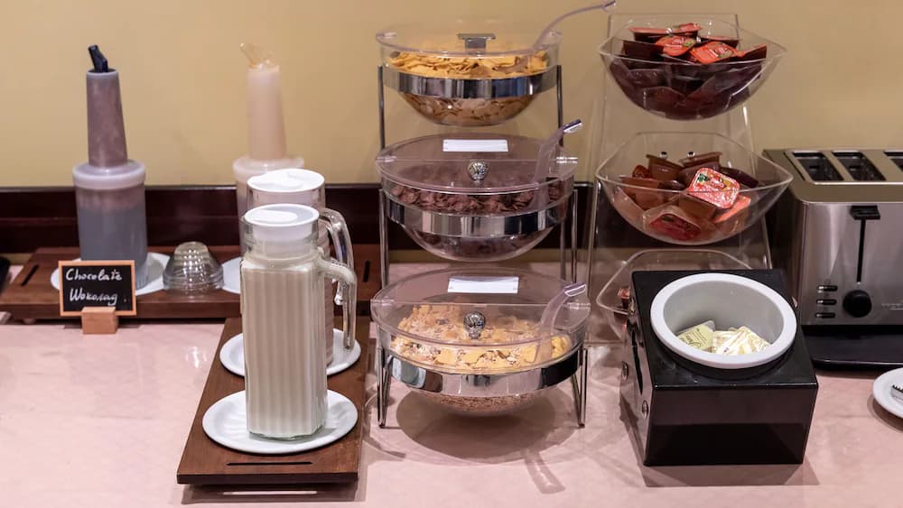 Breakfast buffet