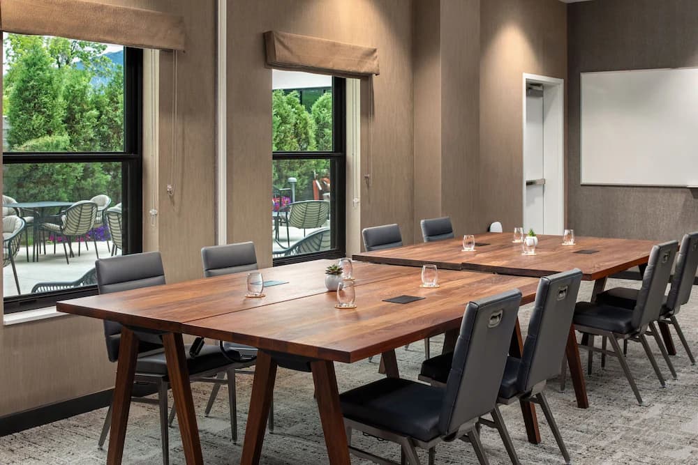 Meeting facility