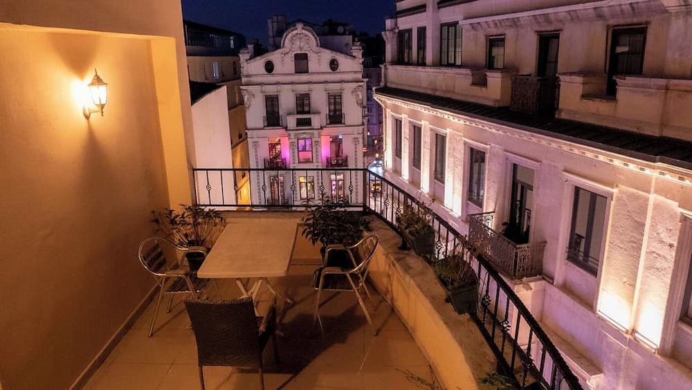 Terrace/patio