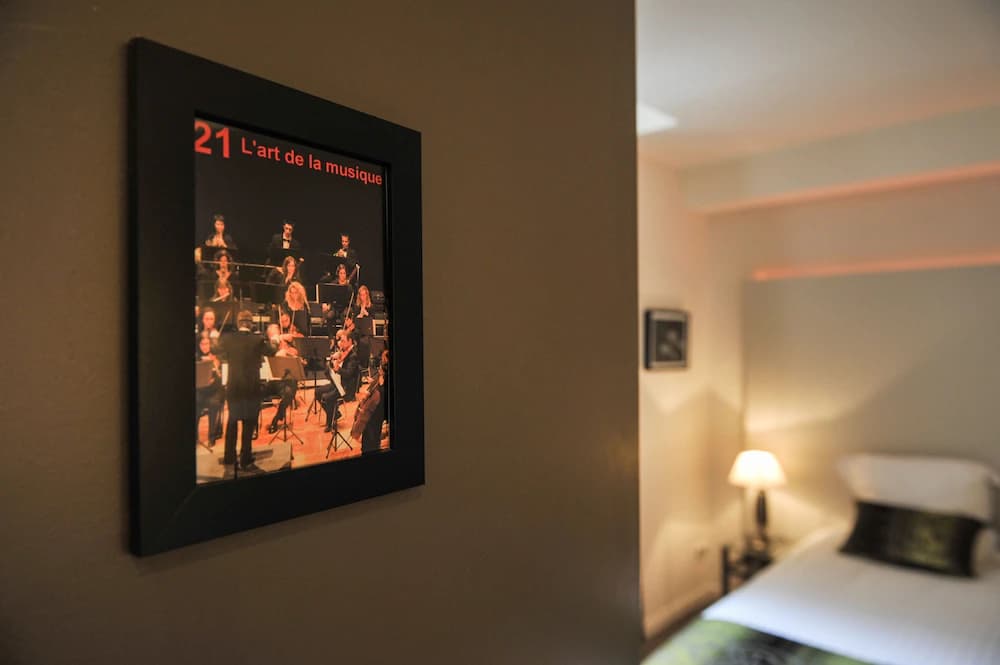 Room amenity