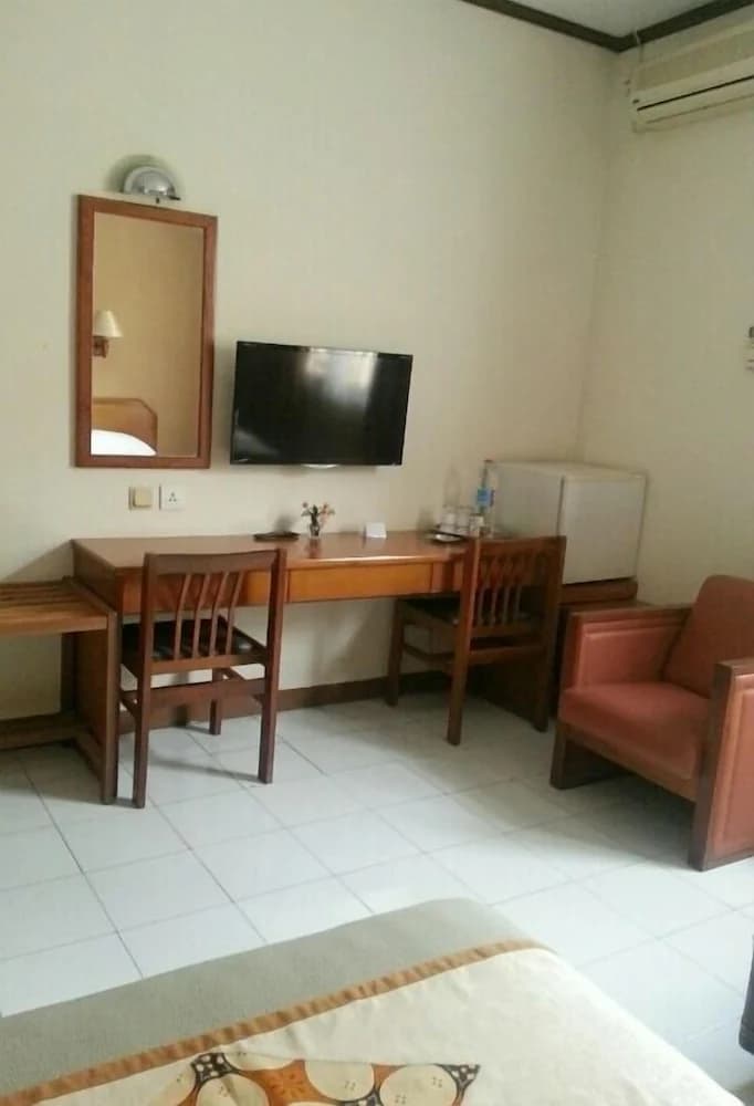 In-room business center