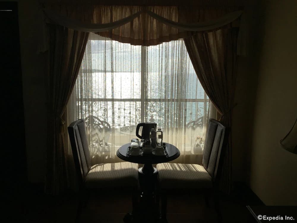 Room amenity
