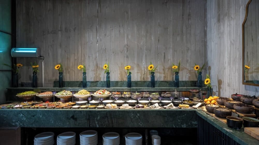 Breakfast buffet