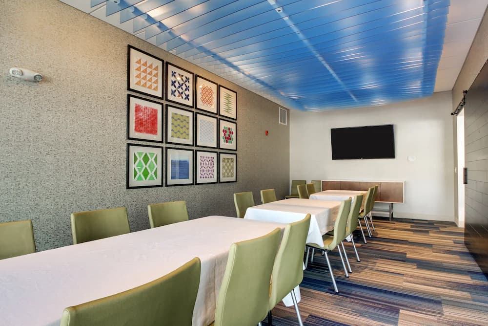 Meeting facility