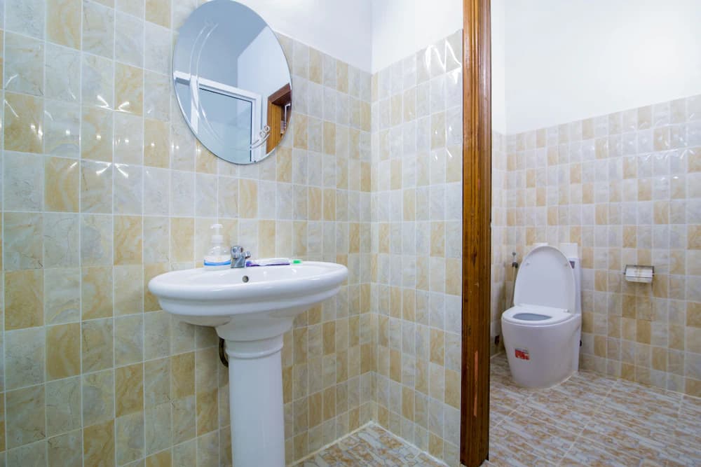 Bathroom sink