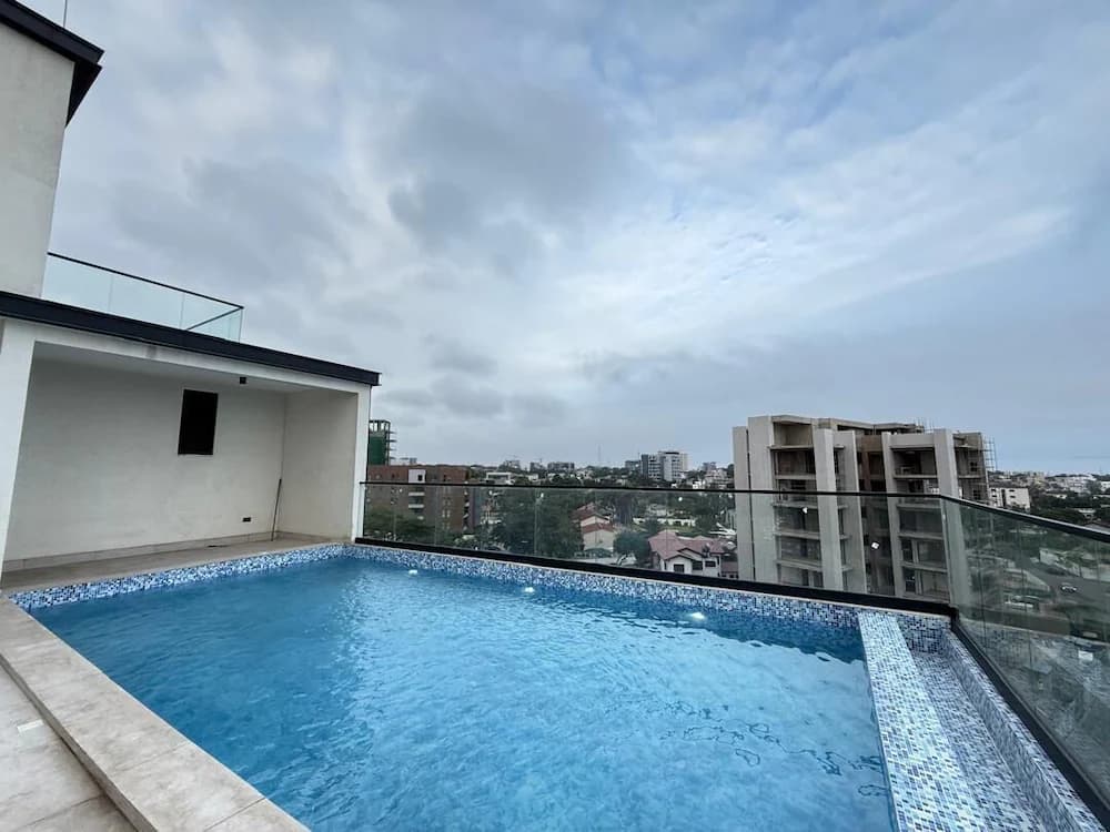 Rooftop pool