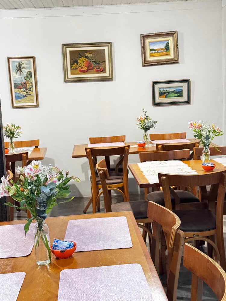 Breakfast area