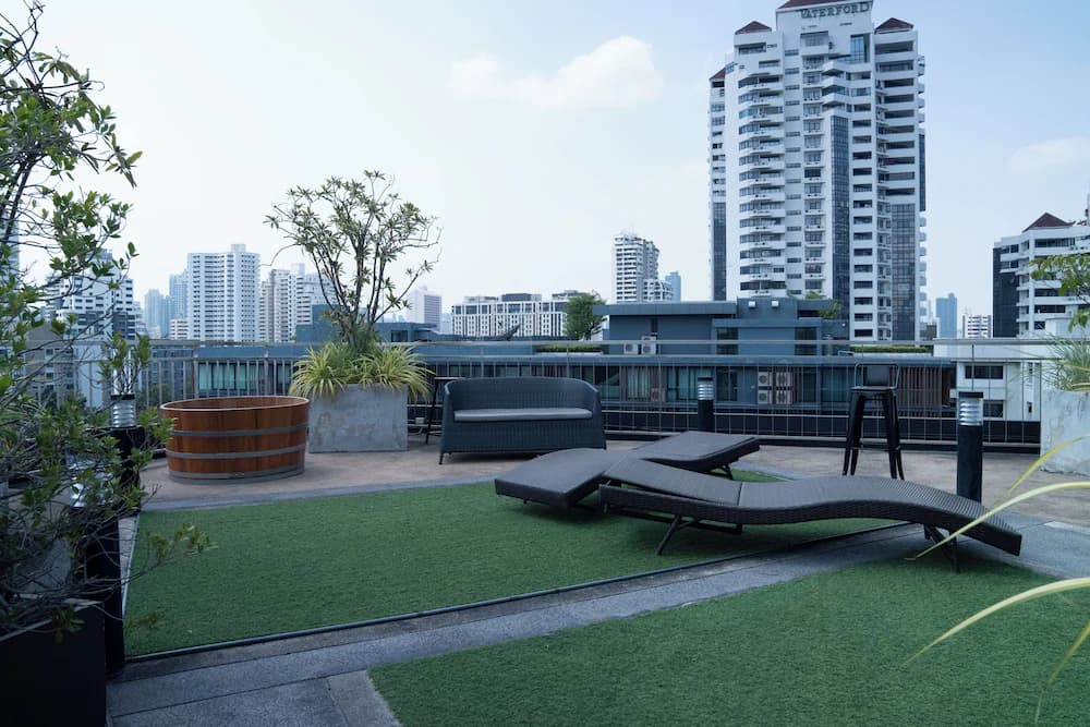 Rooftop pool
