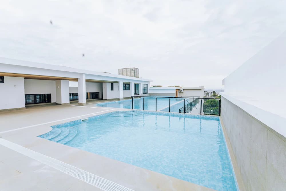 Rooftop pool