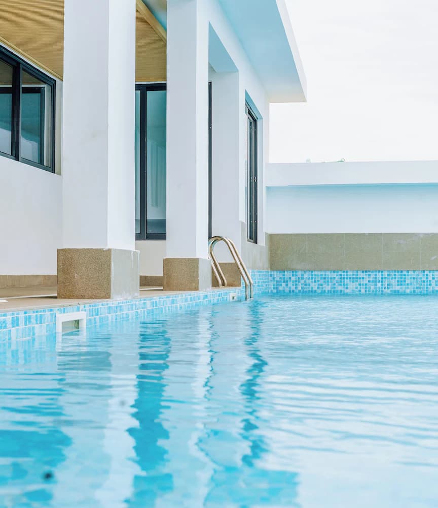 Rooftop pool
