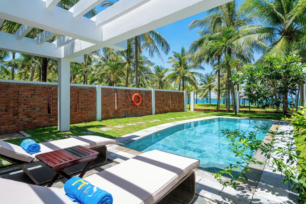 Private pool