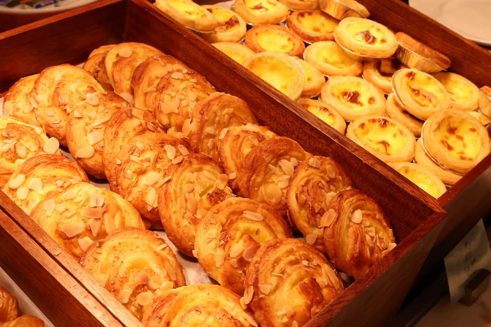 Breakfast buffet