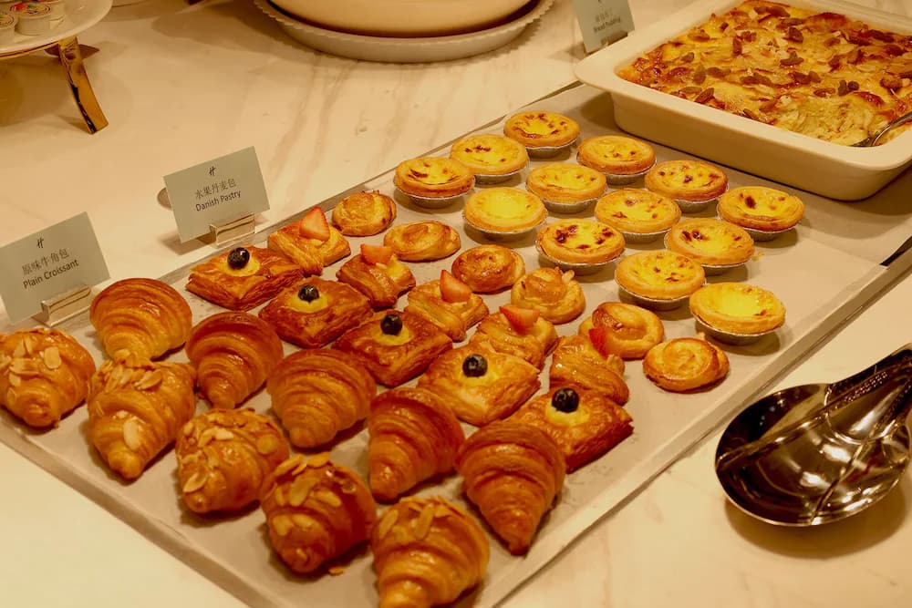 Breakfast buffet