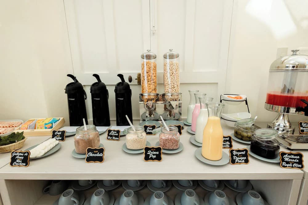 Breakfast area