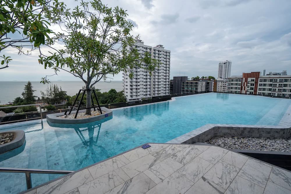 Rooftop pool