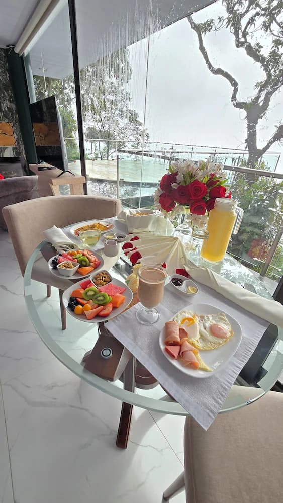 Breakfast meal
