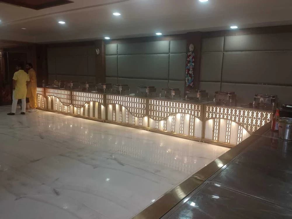 Banquet hall