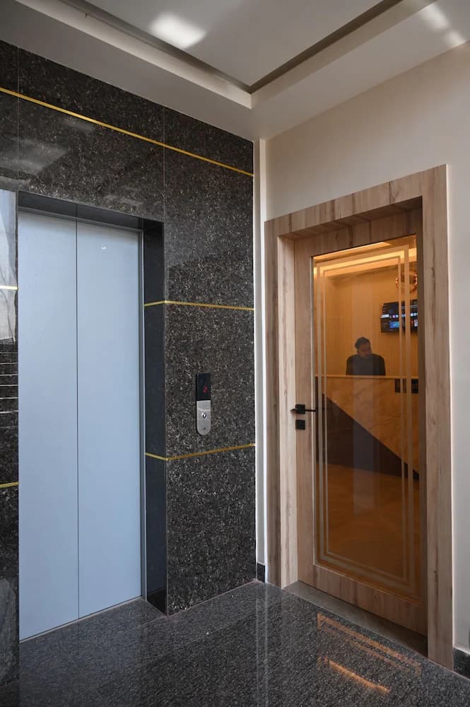 Elevator