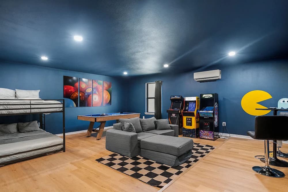 Game room