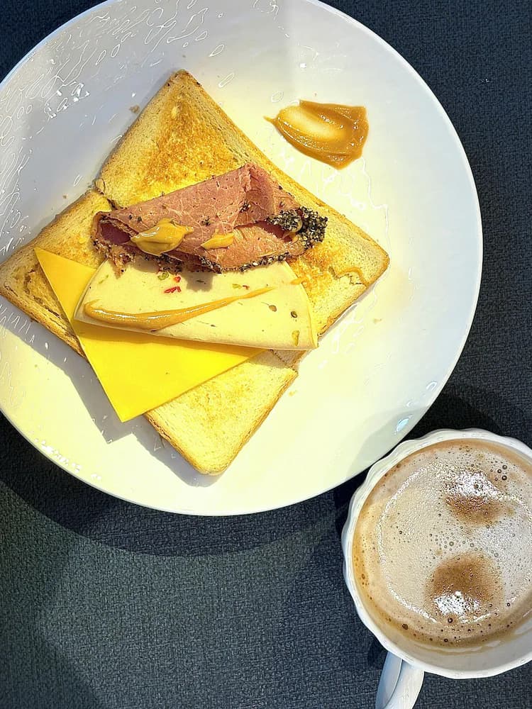 Breakfast meal