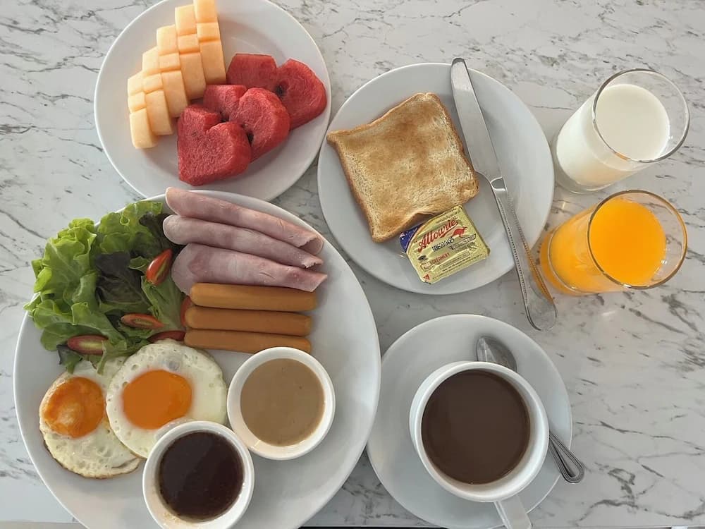 Breakfast meal