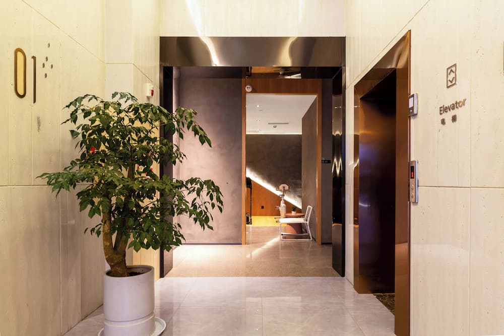 Elevator