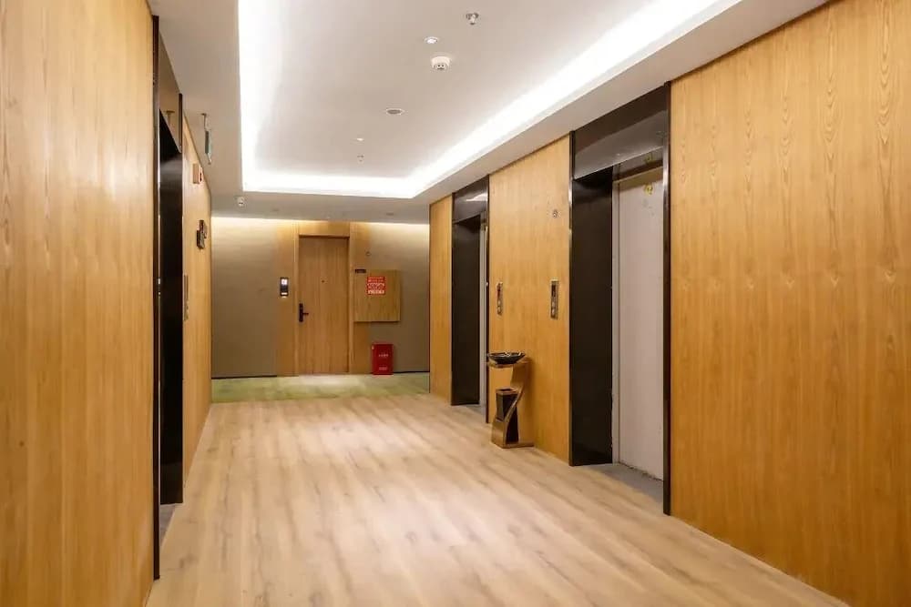 Elevator