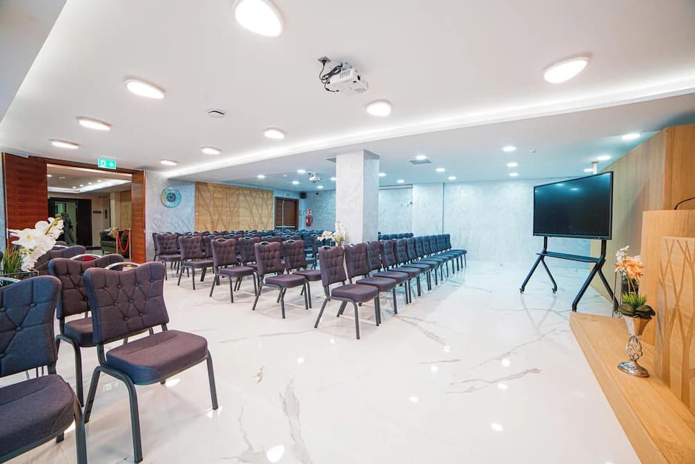 Meeting facility