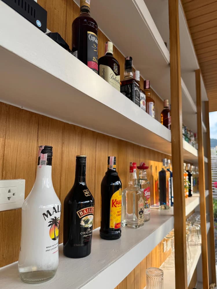 Poolside bar