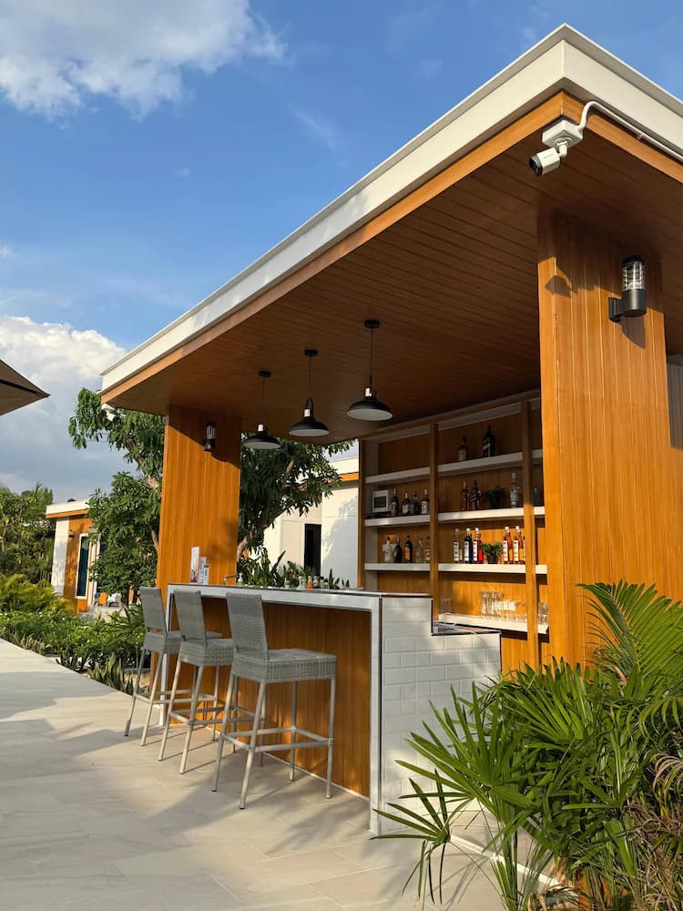 Poolside bar