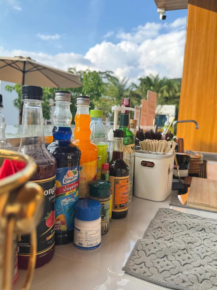 Poolside bar