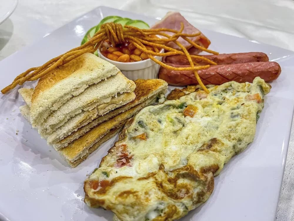 Breakfast meal
