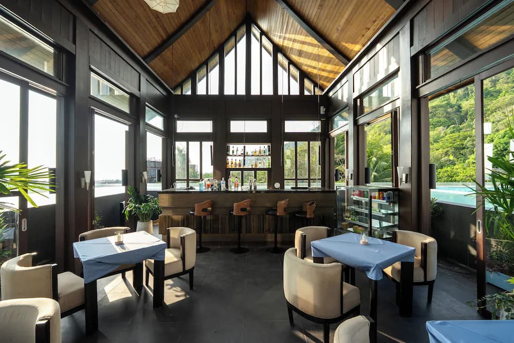 Poolside bar