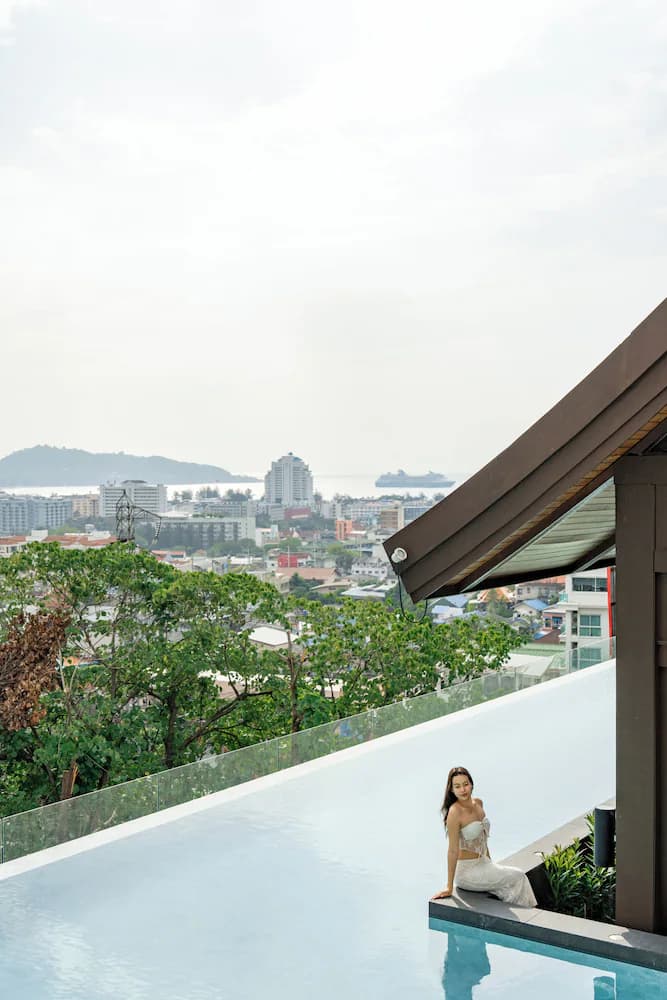 Rooftop pool