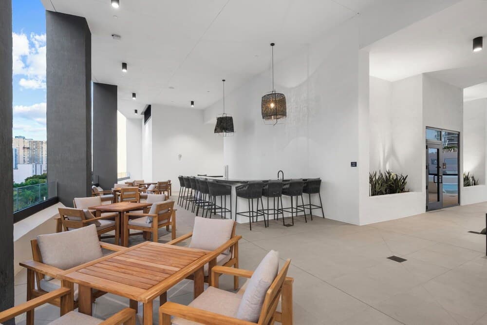 Lobby lounge