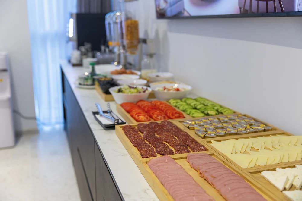 Breakfast buffet