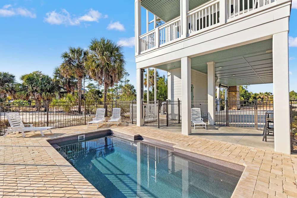 Private pool