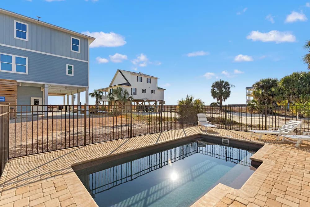 Private pool