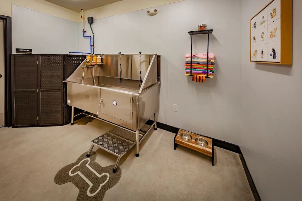 Pet-friendly amenities