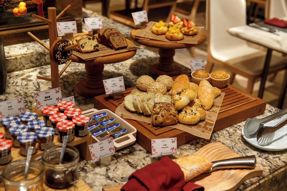 Breakfast buffet
