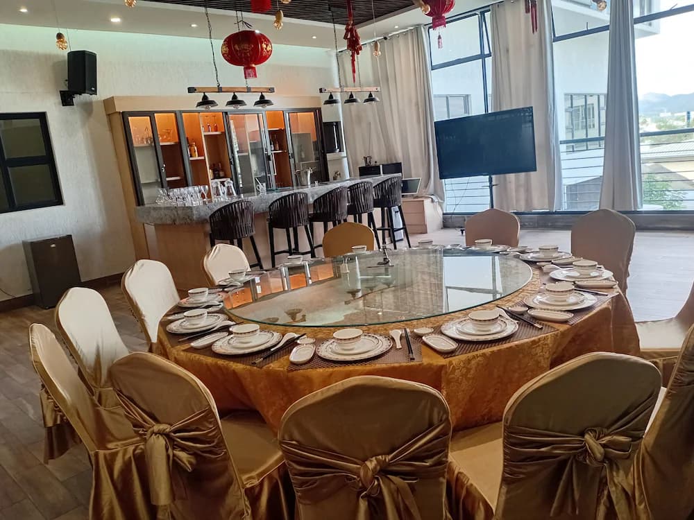 Banquet hall