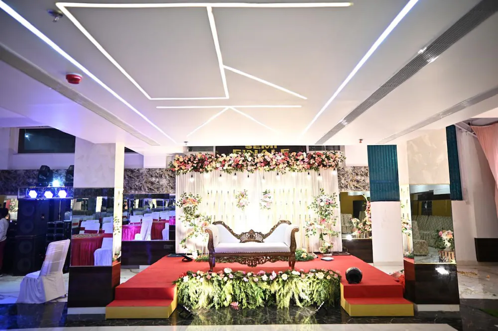 Banquet hall