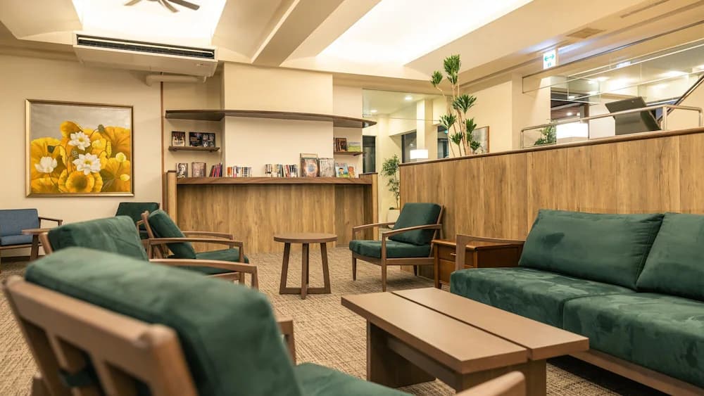 Lobby lounge