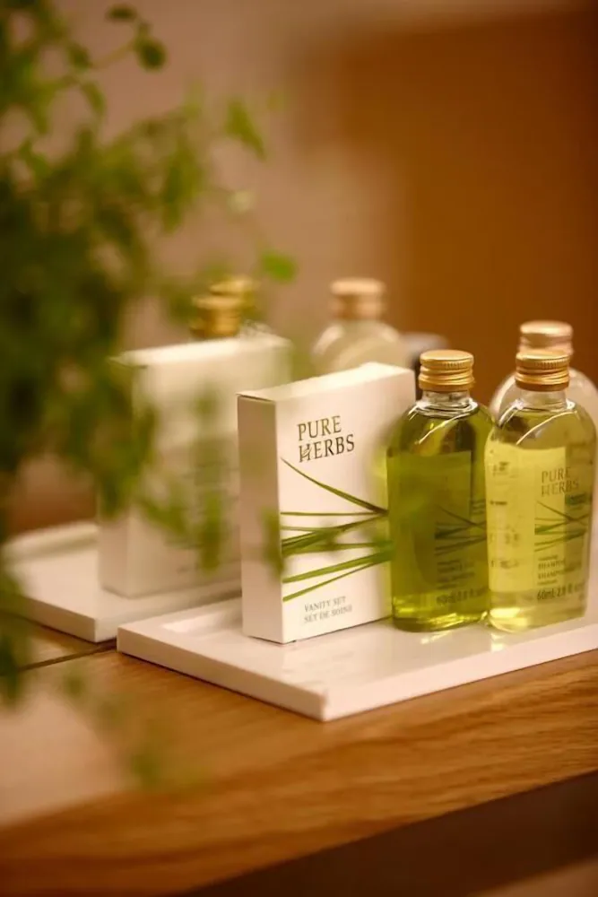 Bathroom amenities