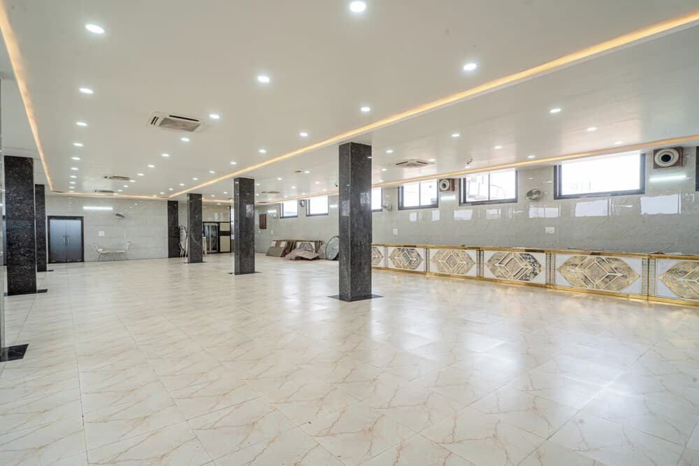 Banquet hall