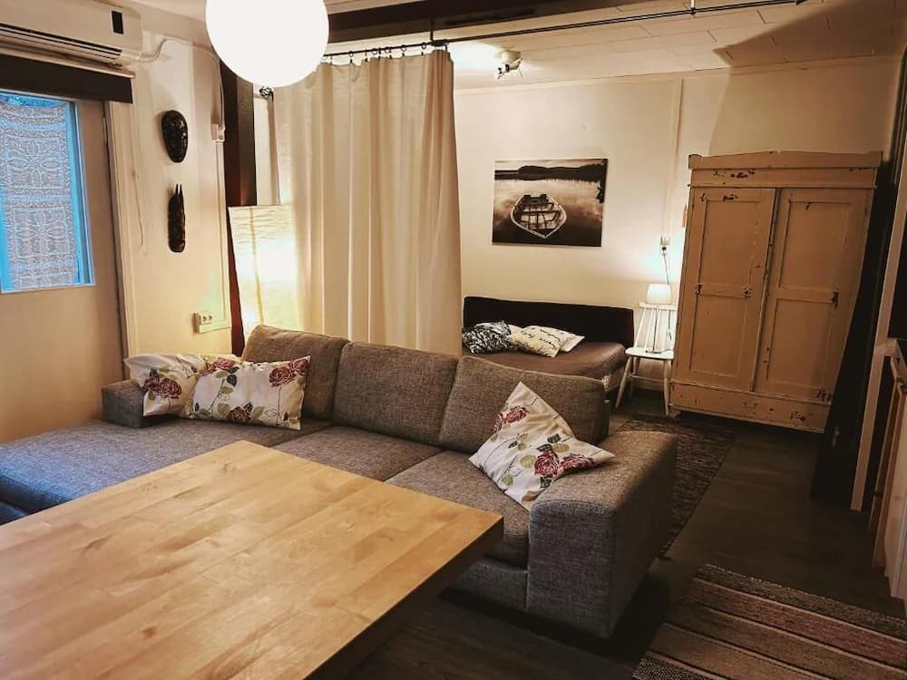 Primary image